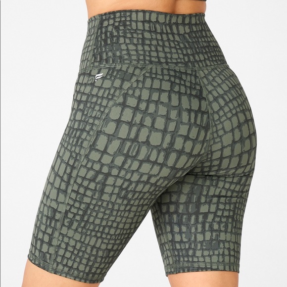 Fabletics High-Waisted Green Printed Biker Short - Picture 4 of 7